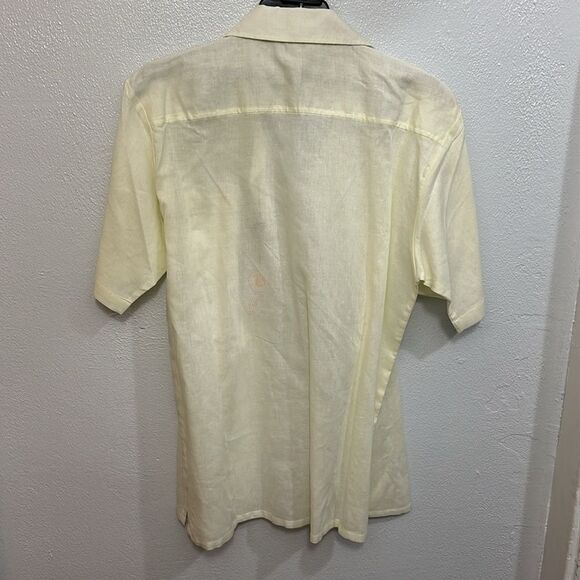 Men’s linen ivory colored shirt, size medium - Picture 3 of 3